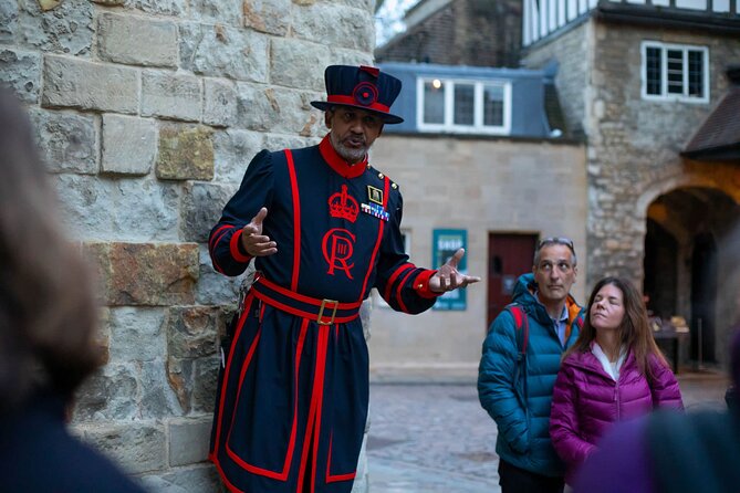 Tower of London After Hours Tour with Beefeater & Keys Ceremony - Cold Weather Reality: What to Wear, What to Bring, and What to Skip