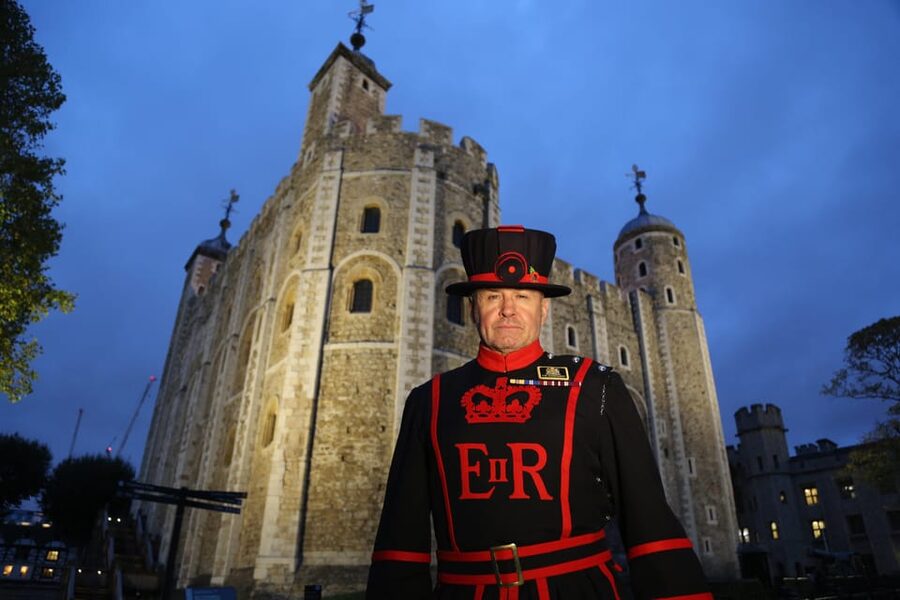Tower of London: After-Hours Tour with Ceremony of the Keys - Where you walk: inner ward and outer ward, plus the Traitor’s Gate area
