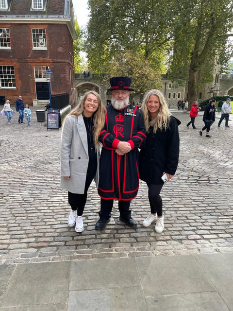 Tower of London: After-Hours Tour with Ceremony of the Keys - Meeting your Yeoman Warder and what the guide really adds