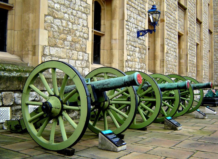 Tower of London and Tower Bridge Private Tour - Inside the Tower of London: White Tower, ravens, and the Crown Jewels