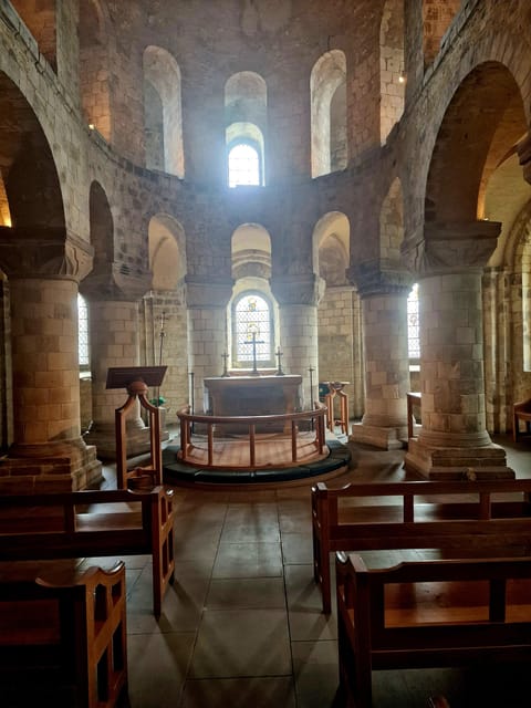 Tower of London Crown Jewels and English Royal History Tour - St Peter ad Vincula and St Johns Chapel: where royal stories become personal