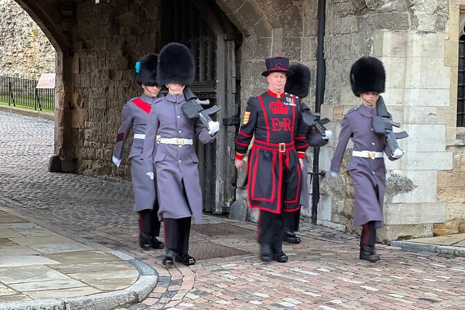 Tower of London Early Access, Opening Ceremony and Royal London - St James’s Palace and Buckingham Palace from the outside