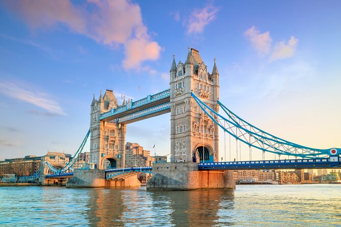 Tower of London Guided Tour, Crown Jewels, Tower Bridge - Private vs group options, and how group size affects the vibe