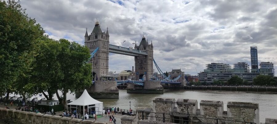 Tower of London Kid-Friendly Private Tour - The Royal Mint and Tower Green: Power Beyond the Famous Drama