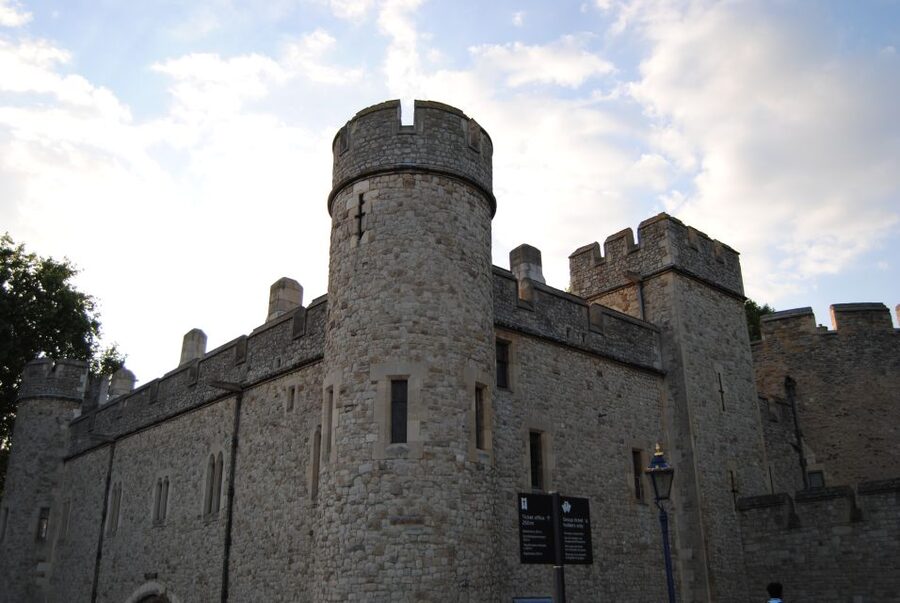 Tower of London Private Guided Tour - Mint Street and the Permanent Exhibition on the Working Mint
