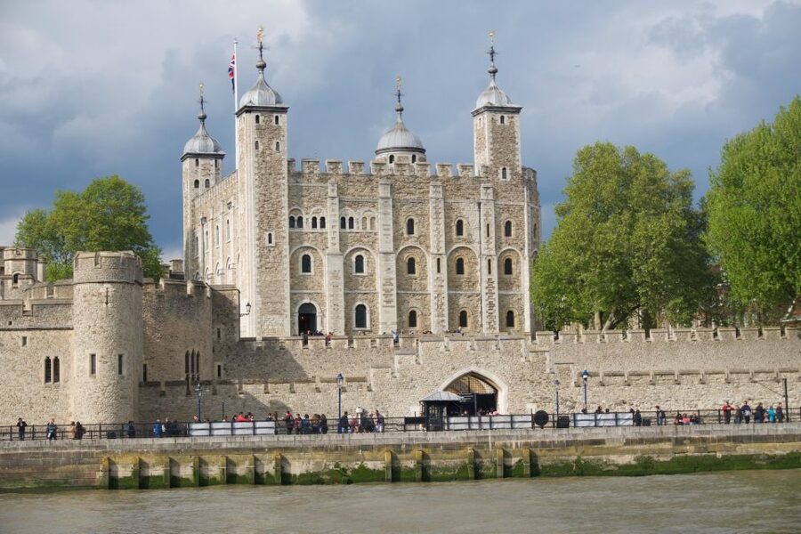 Tower of London Private Tour - Anne Boleyn’s footsteps and Henry VIII’s armor stop