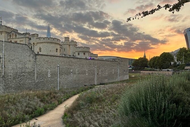 Tower of London Private Tour for Families and Friends - Meeting at Tower Hill, and why the private format helps