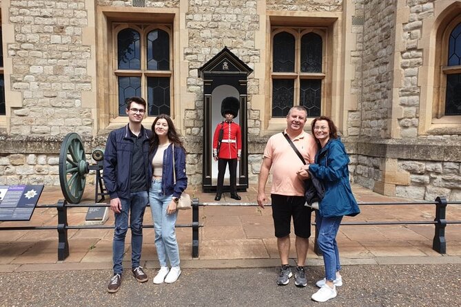Tower of London Private Tour for Families and Friends - Price and value: what you are paying for at $316.24 per person