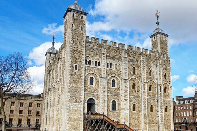 Tower of London Ticket with Audio Guide and Unlimited Entry Time - The White Tower, Norman Walls and Arms That Tell a Power Story