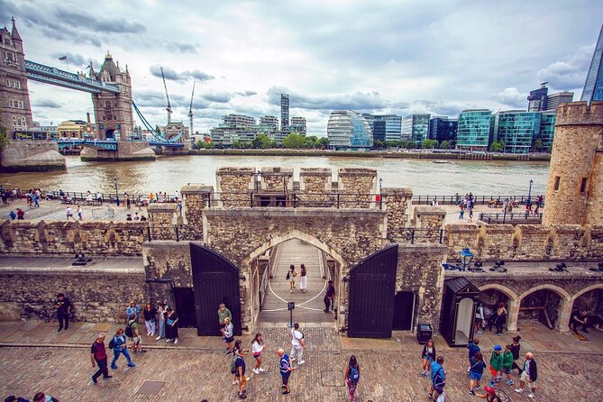 Tower of London Ticket with Audio Guide and Unlimited Entry Time - Fusilier Museum and the Royal Mint: How the Tower Worked as a System