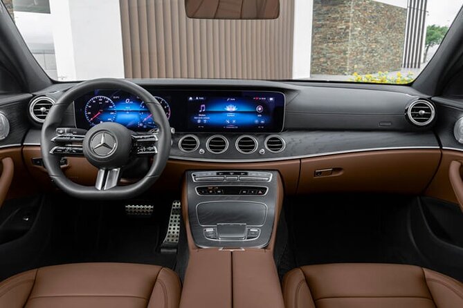 Transfer from Heathrow Airport LHR to Central London by Sedan - In the Sedan: What Comfort and Amenities Actually Mean