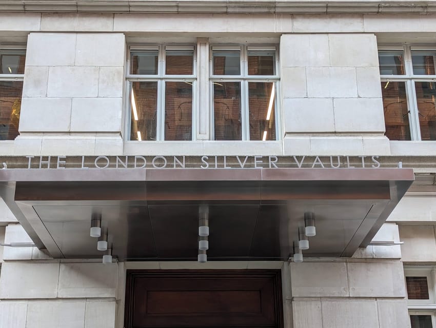 Turmoil, Templars, Oliver Twist: London's Squalor & Splendor - Freemasons’ Hall and the Templar Thread at Temple Church