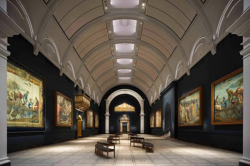 Victoria and Albert Museum London Private Guided Tour 3 hour - Fashion, textiles, and decorative arts: learning to see construction