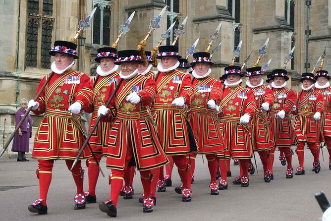 VIP Early Access: Opening Ceremony Tower of London & Bridge Entry - Tower Hill Start: Why the Meeting Point Matters