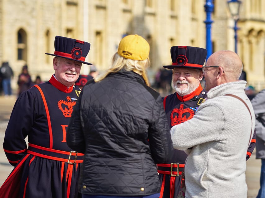 VIP Tower of London Beefeater Meet & Greet and Royal London - Thames boat ride: a calm reset between royal monuments