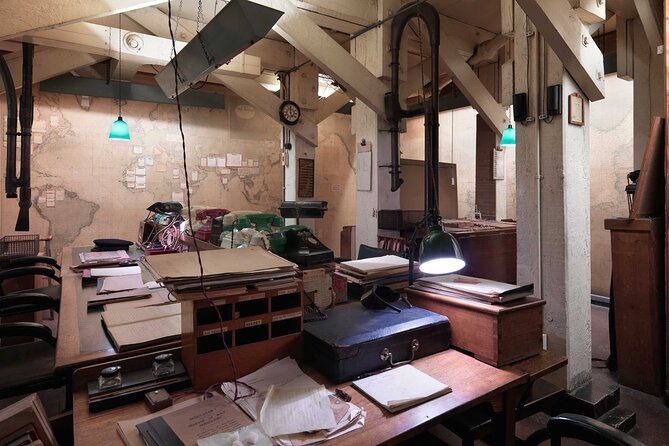 Visit Churchill War Rooms & Private Westminster Tour - Trafalgar Square: quick, iconic, and worth the stop