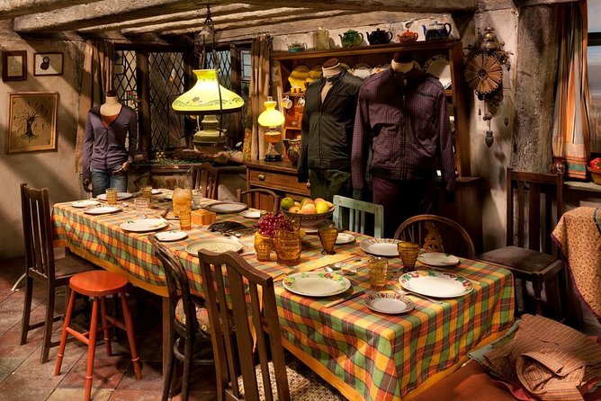 Warner Bros Studio Tour London - The Making of Harry Potter with Hotel Pick-up - The drive there: what to expect from the executive vehicle
