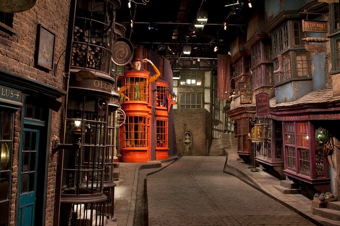 Warner Bros. Studio Tour London The Making of Harry Potter with return transfers - Return transfers from 51 Bedford Way: the easiest way to handle the ride