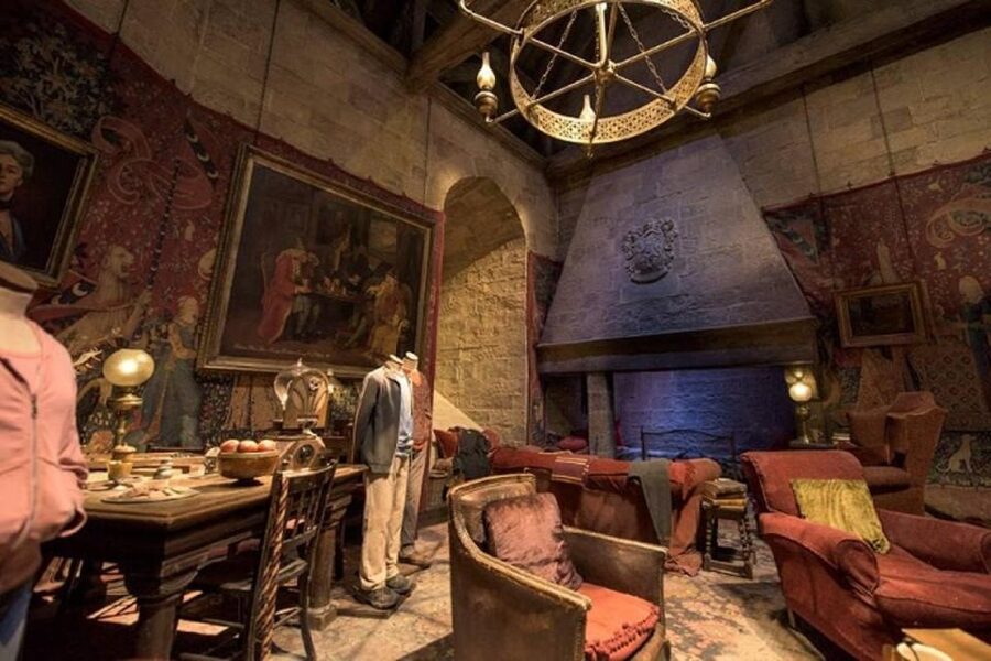 Warner Bros. Studios and 1-Day London Hop-on Hop-off tour - Should you book this Warner Bros. + London hop-on hop-off pass?