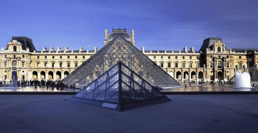 Welcome to Paris Day Trip from London via Train - The panoramic Paris tour: Opera House, Champs-Elysees, Arc de Triomphe