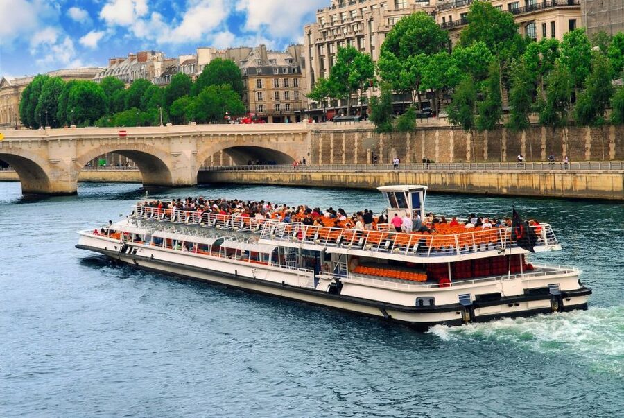 Welcome to Paris Day Trip from London via Train - Finishing at the Eiffel Tower: guided setup, then your time