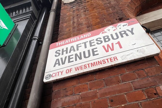 West End and South Bank Theatre Walking Tour in London - Why this theatre walk feels personal, thanks to Charlie Tantam