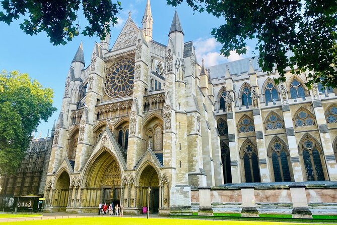 Westminster Abbey Guided Private Tour - The Coronation Chair and royal rituals you can’t fully grasp from photos