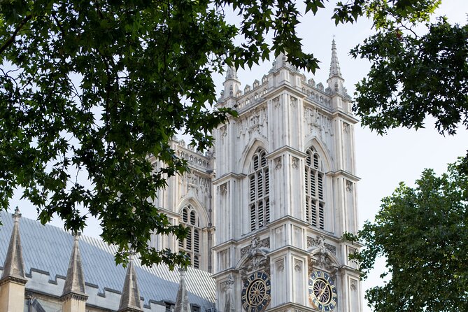 Westminster Abbey Guided Private Tour - Crowds, photos, and pacing in a tight historic building