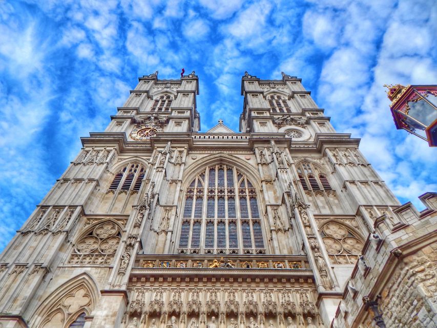 Westminster Abbey Skip-the-Line Entry and Private Tour - Meeting at the Abbey shop and getting oriented fast