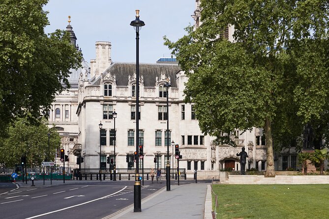 Westminster Famous Sites Self-Guided Audio Walking Tour - Parliament Square to 10 Downing Street: power, then a peek