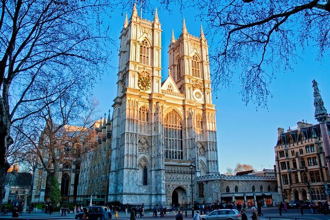 Westminster Guided Walking Tour with Abbey Entry - Horse Guards Parade and Whitehall, where photos meet politics