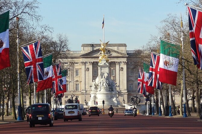 Westminster Small Group Guided Tour with Changing of the Guard - Trafalgar Square: What to Watch For Beyond the Photos