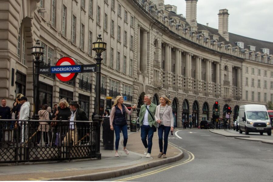 Westminster to Tower Bridge Customized Tour with a Local - Optional museum detours for fashion and textiles lovers