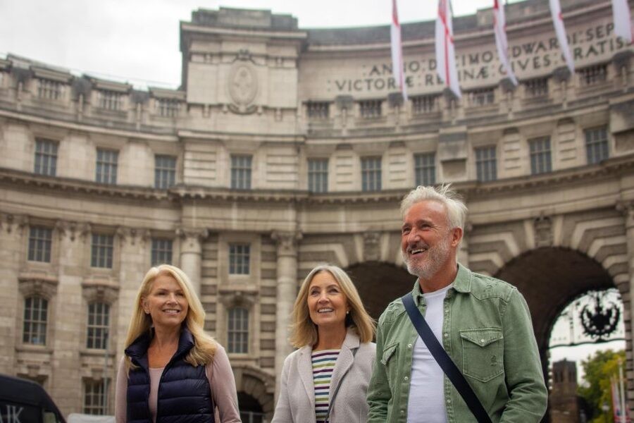 Westminster to Tower Bridge Customized Tour with a Local - Starting between Westminster Bridge and your first big choice