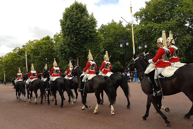 Westminster Walking Tour & London Eye Ticket - Trafalgar Square: The Landmarks Everyone Knows, With Context You Can Use