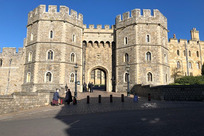 Windsor Castle and Eton College Private Car with Driver Guide - Getting the most from your 6-hour day without burning out