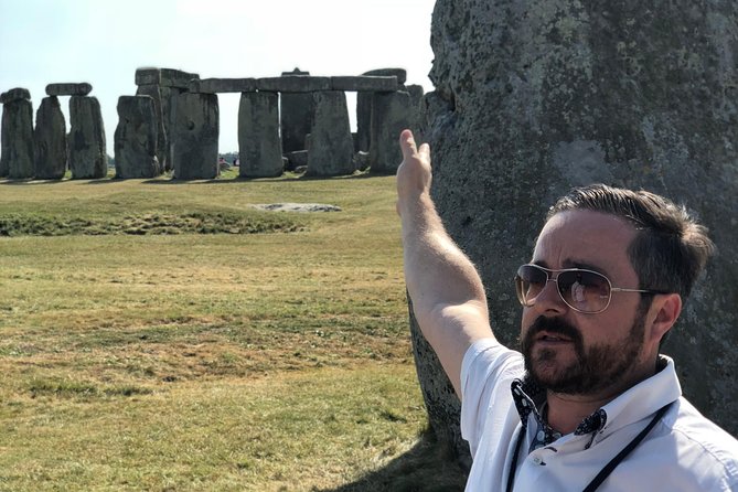 Windsor Castle and Stonehenge Private Car with Driver Guide - St George’s Chapel and the Sunday closure reality