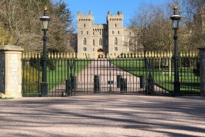 Windsor Castle and Stonehenge Private Car with Driver Guide - Who this Windsor and Stonehenge private car tour is best for