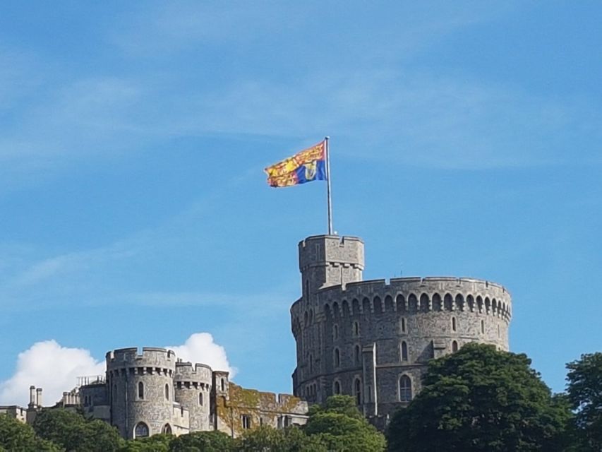 Windsor Castle & Hampton Court Palace VIP Black Taxi Tour - How the London black taxi shapes your whole day