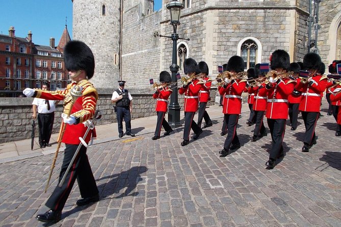 Windsor Castle private vehicle service from London with Admission tickets - Booking it right: pickup time, meeting points, and your pace
