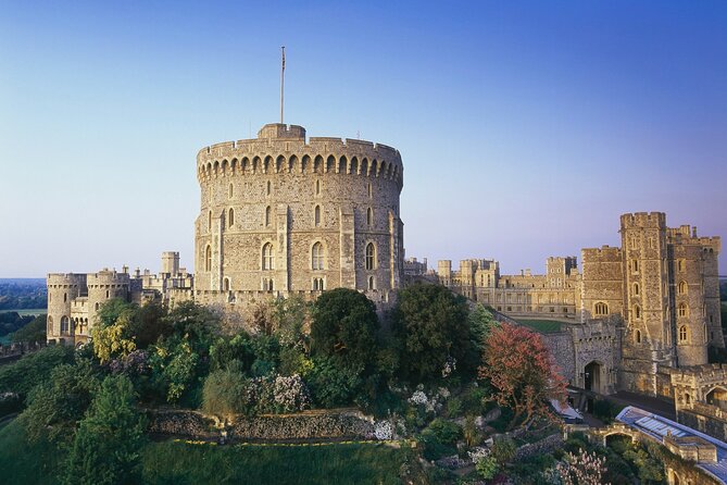 Windsor Castle, Stonehenge, and Oxford Day Trip from London - Victoria Coach Station, coach comfort, and the rhythm of a packed day
