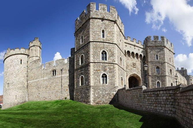 Windsor Castle, Stonehenge & Salisbury Cathedral Guided Tour - Stonehenge in One Hour: How to Make It Feel Worth the Trip