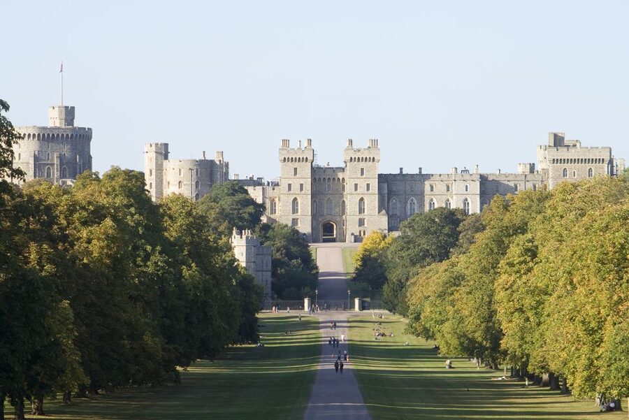 Windsor Castle Tour with Fish and Chips Lunch in London - Fish and Chips Lunch in a Traditional London Pub