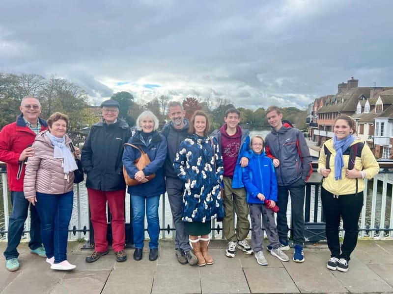 Windsor Town Daily Walking Tour (11am & 2pm) - Guides make the difference, and you will feel it