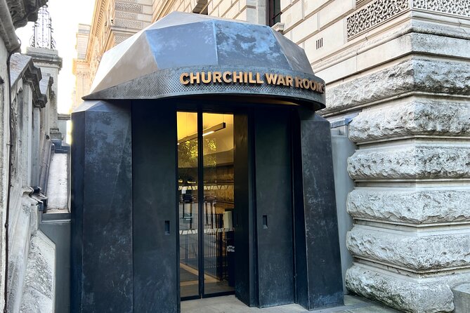 Winston Churchill & London in World War II Walking Tour - Stop 1, Westminster Bridge and the odd reality of WWII left behind