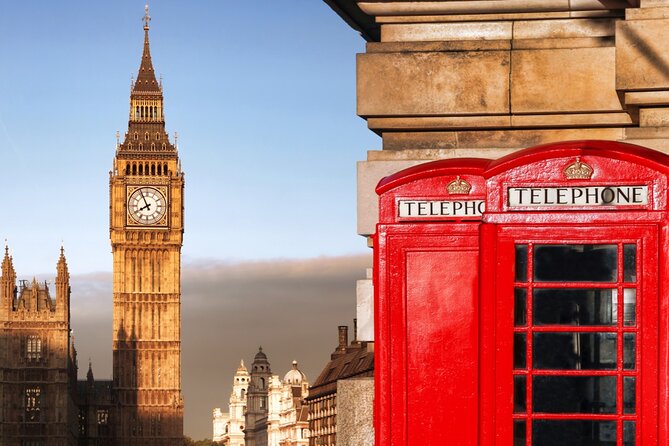 Wizarding London: Interactive Game & Magical Walking Tour - Stop 2: Trafalgar Square and the riddle moment in the open
