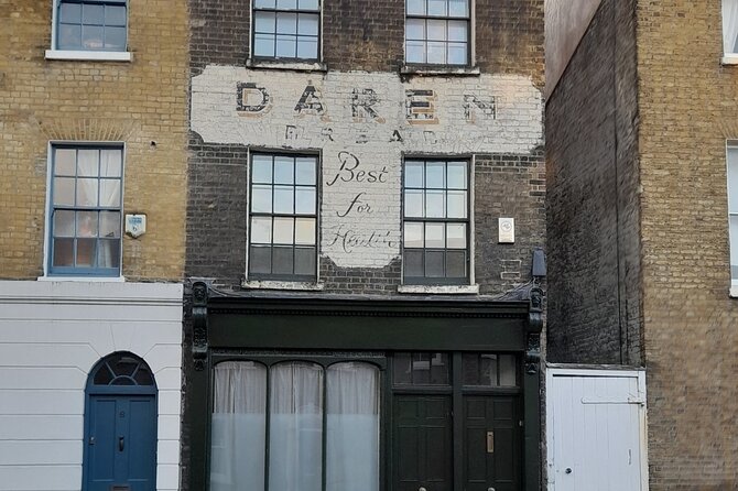 Women of Whitechapel 2 hour Walking Tour - What to wear, how to walk smart, and how to avoid getting behind