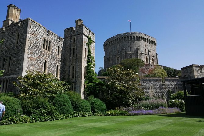 Wonderful Windsor Black Taxi Tour London - Stop 2: St George’s Chapel and the royal ceremonies focus