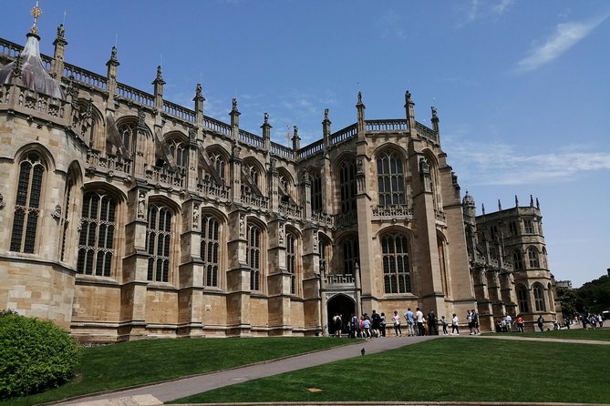 Wonderful Windsor Black Taxi Tour London - Your guide and customization: when the tour adjusts to your group